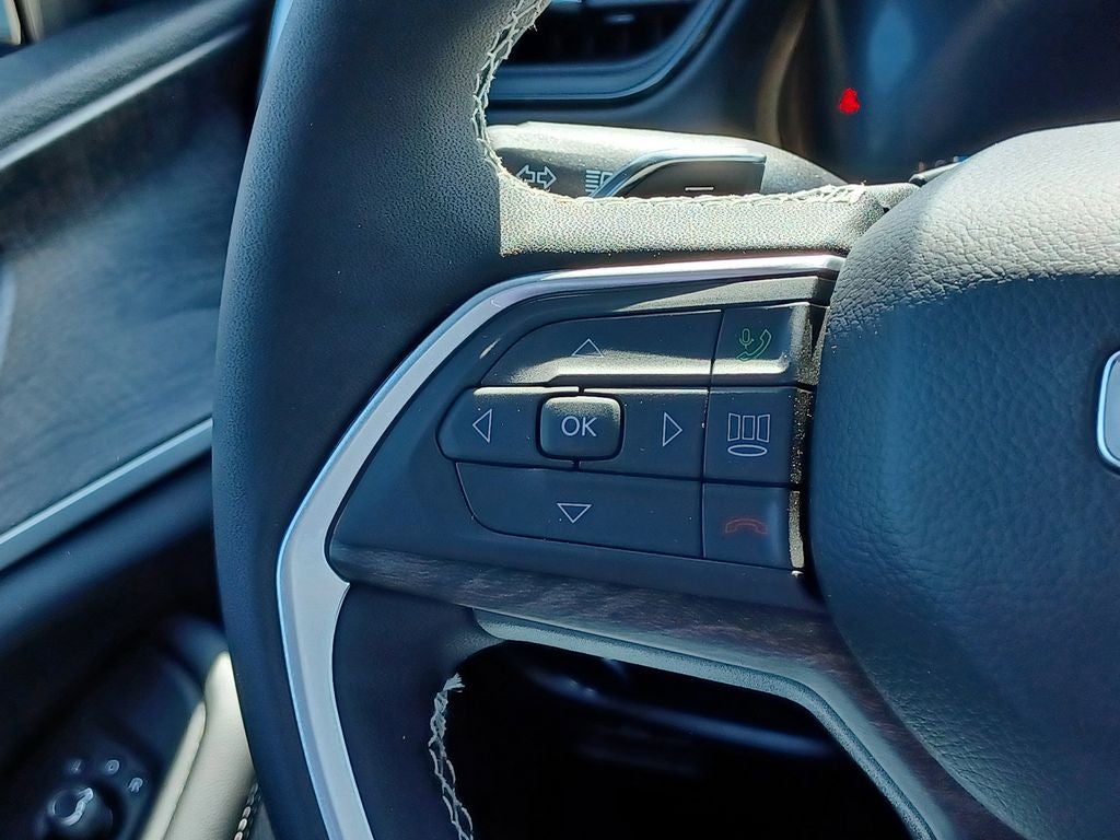 2026 Jeep Grand Cherokee GRAND CHEROKEE L LAREDO ALTITUDE 4X4