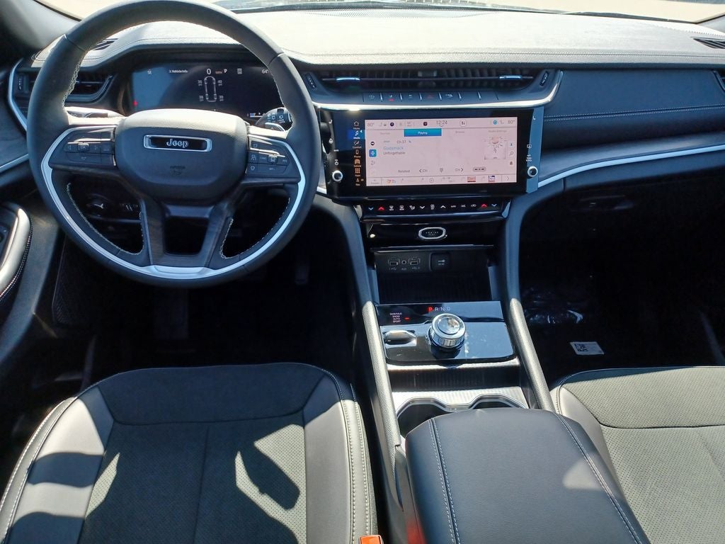 2026 Jeep Grand Cherokee GRAND CHEROKEE L LAREDO ALTITUDE 4X4