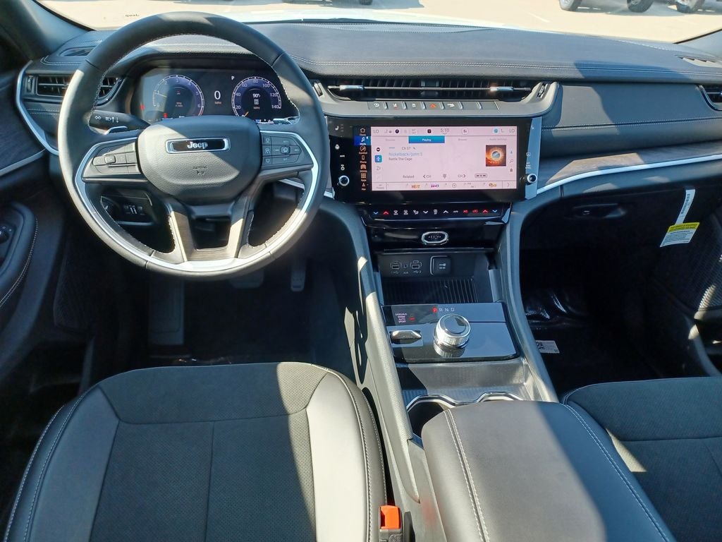 2026 Jeep Grand Cherokee GRAND CHEROKEE L LAREDO ALTITUDE 4X4