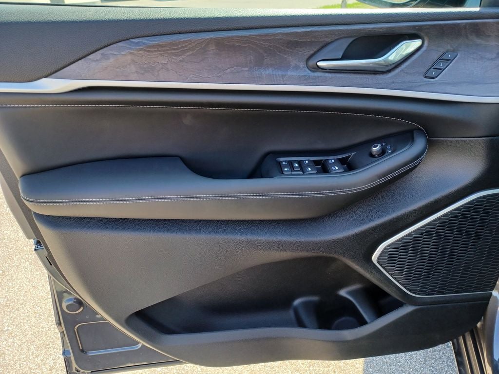 2026 Jeep Grand Cherokee GRAND CHEROKEE L LIMITED RESERVE 4X4