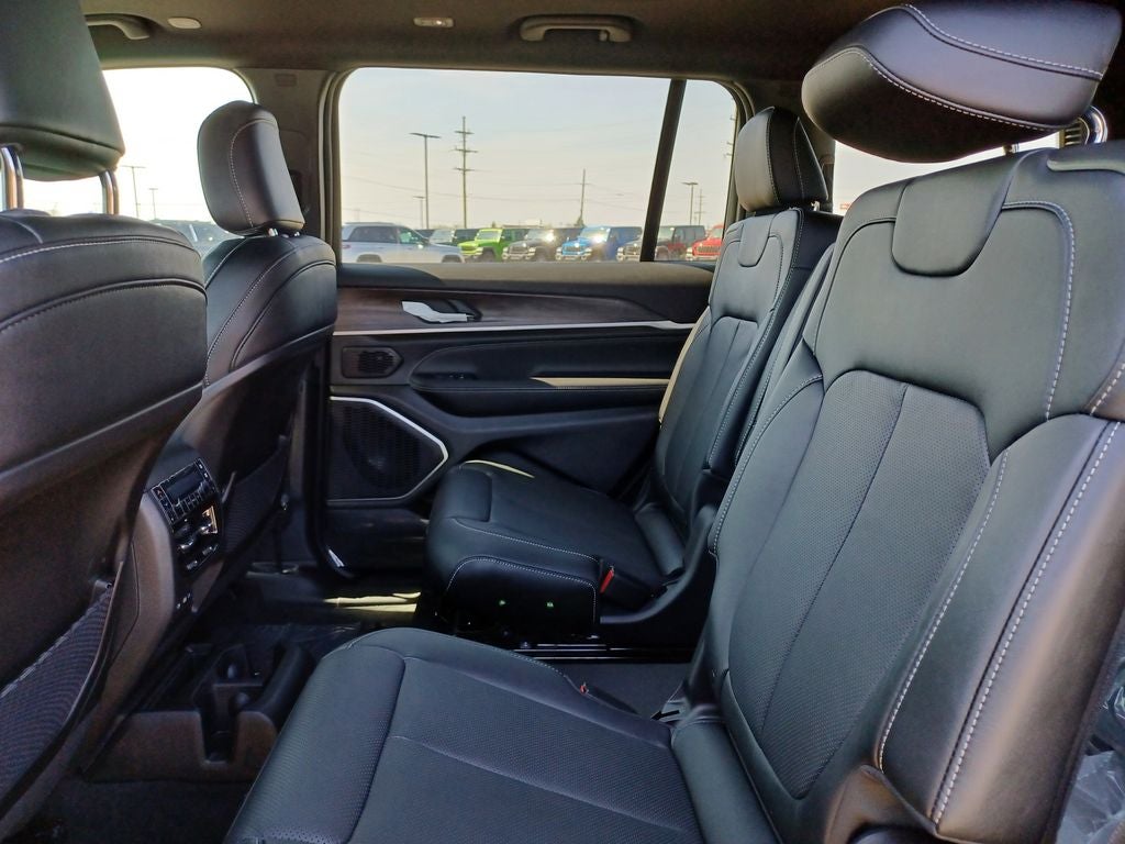 2026 Jeep Grand Cherokee GRAND CHEROKEE L LIMITED RESERVE 4X4