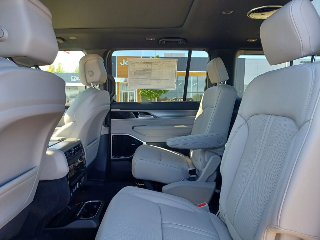 2026 Jeep Grand Wagoneer GRAND WAGONEER LIMITED ALTITUDE 4X4