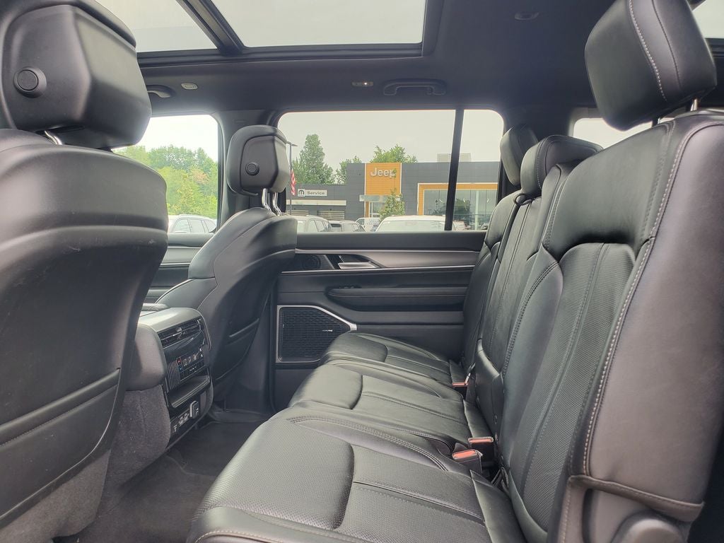2024 Jeep Wagoneer Series II Carbide