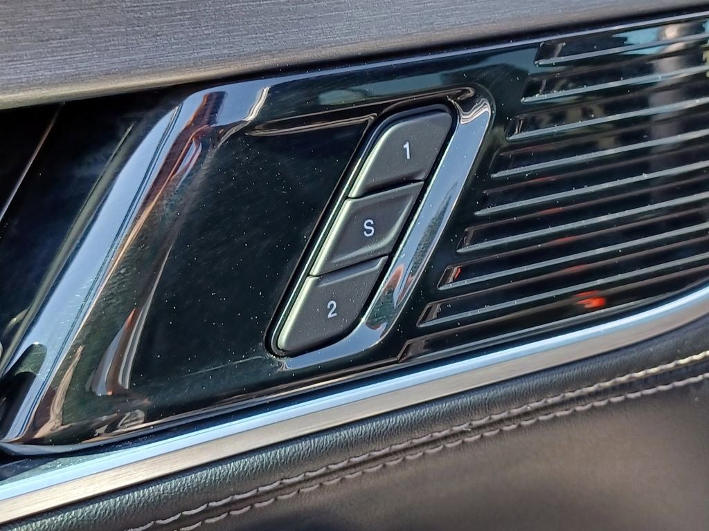 2024 Jeep Wagoneer Series II Carbide