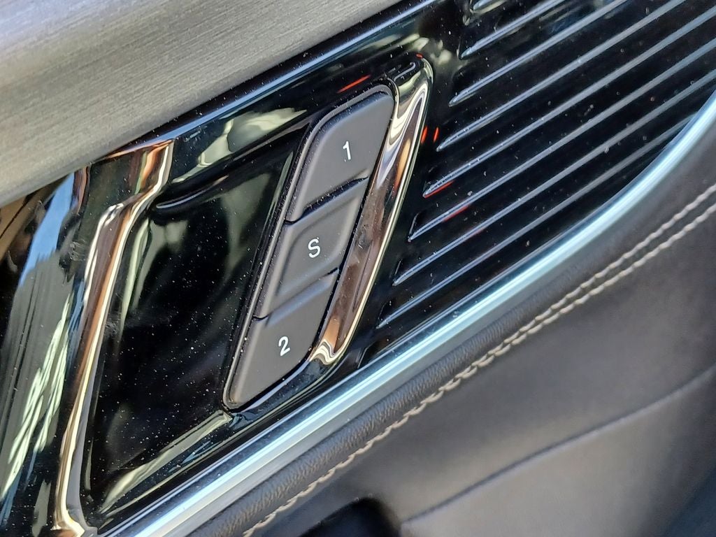 2024 Jeep Wagoneer Series II Carbide