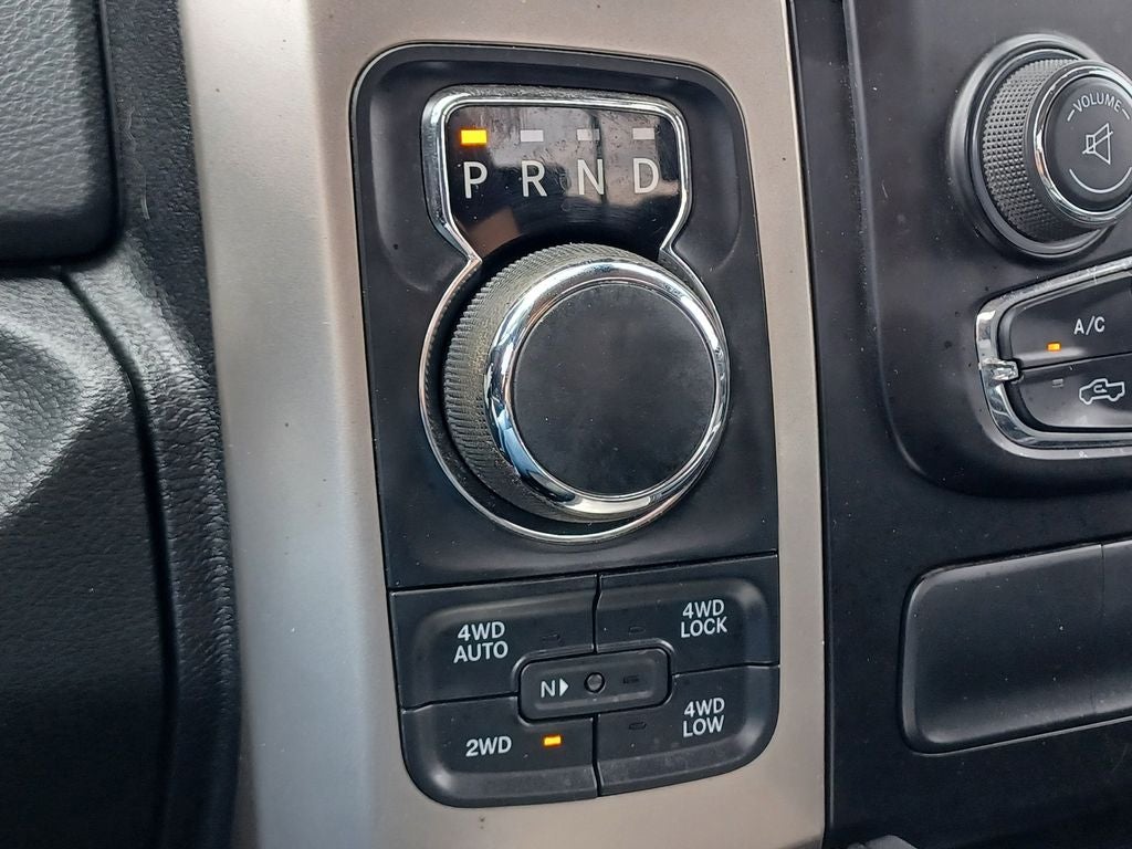 2018 RAM 1500 Big Horn Quad Cab 4x4 6'4' Box