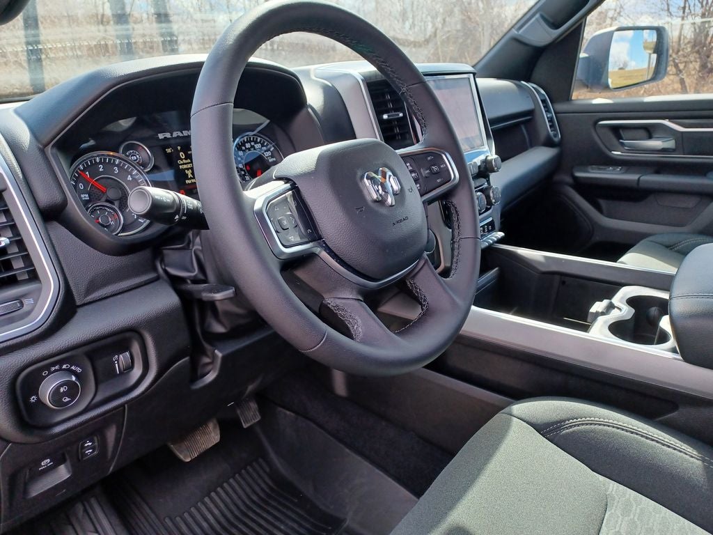 2025 RAM 1500 Big Horn Crew Cab 4x4 5'7' Box