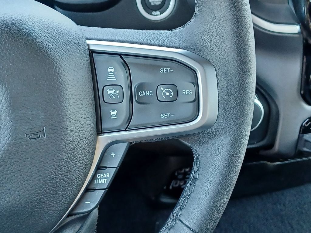2025 RAM 1500 Big Horn Crew Cab 4x4 5'7' Box