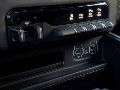 2022 RAM 1500 Big Horn Crew Cab 4x4 6'4' Box