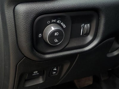 2022 RAM 1500 Big Horn Crew Cab 4x4 6'4' Box