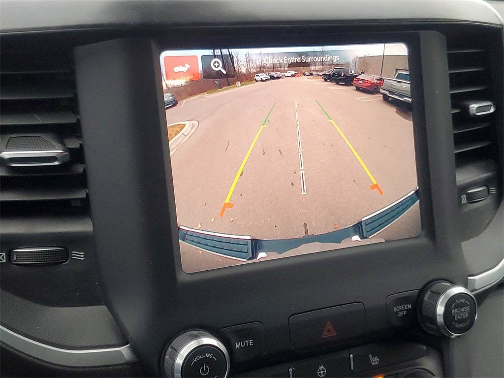 2022 RAM 1500 Big Horn Crew Cab 4x4 6'4' Box