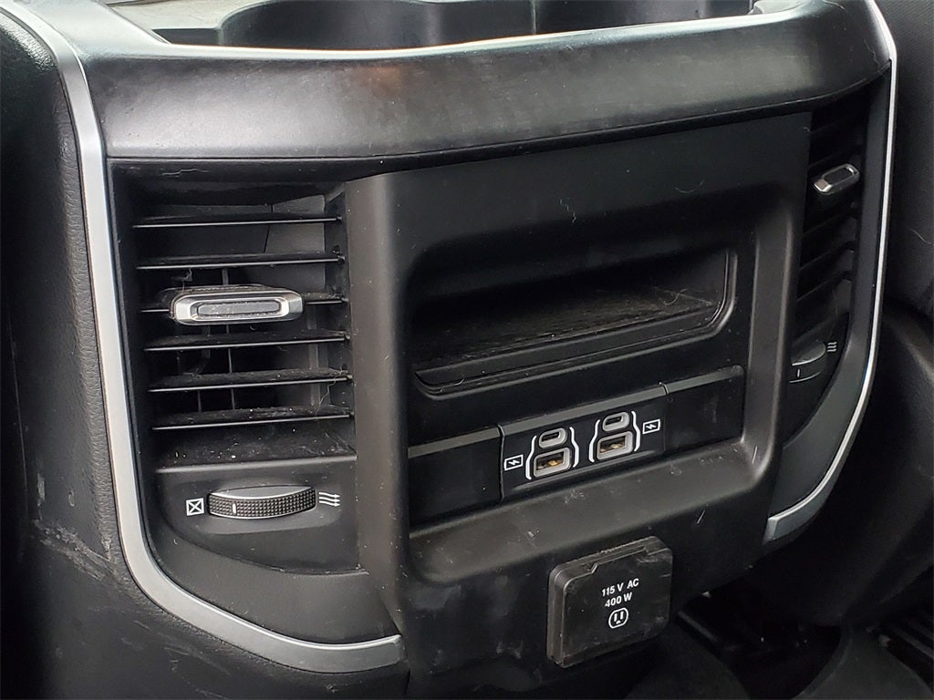 2022 RAM 1500 Big Horn Crew Cab 4x4 6'4' Box