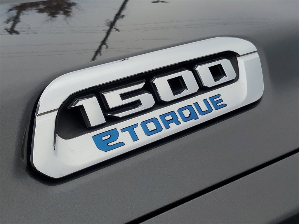 2022 RAM 1500 Big Horn Crew Cab 4x4 6'4' Box