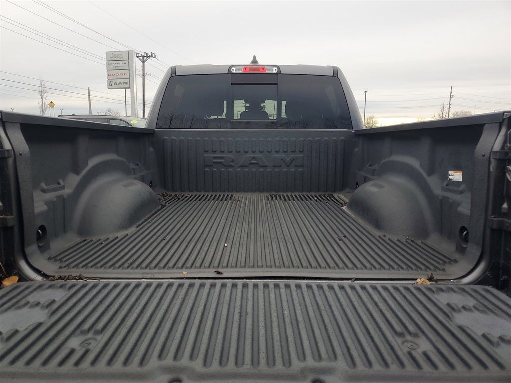 2022 RAM 1500 Big Horn Crew Cab 4x4 6'4' Box