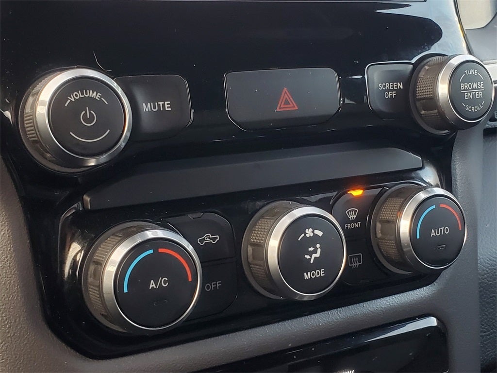 2022 RAM 1500 Big Horn Quad Cab 4x4 6'4' Box