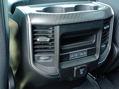 2027 RAM 1500 Big Horn/Lone Star
