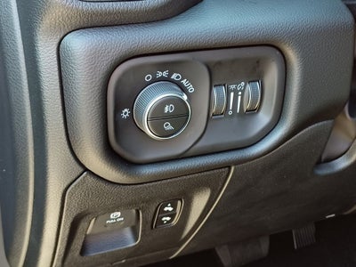 2027 RAM 1500 Big Horn/Lone Star