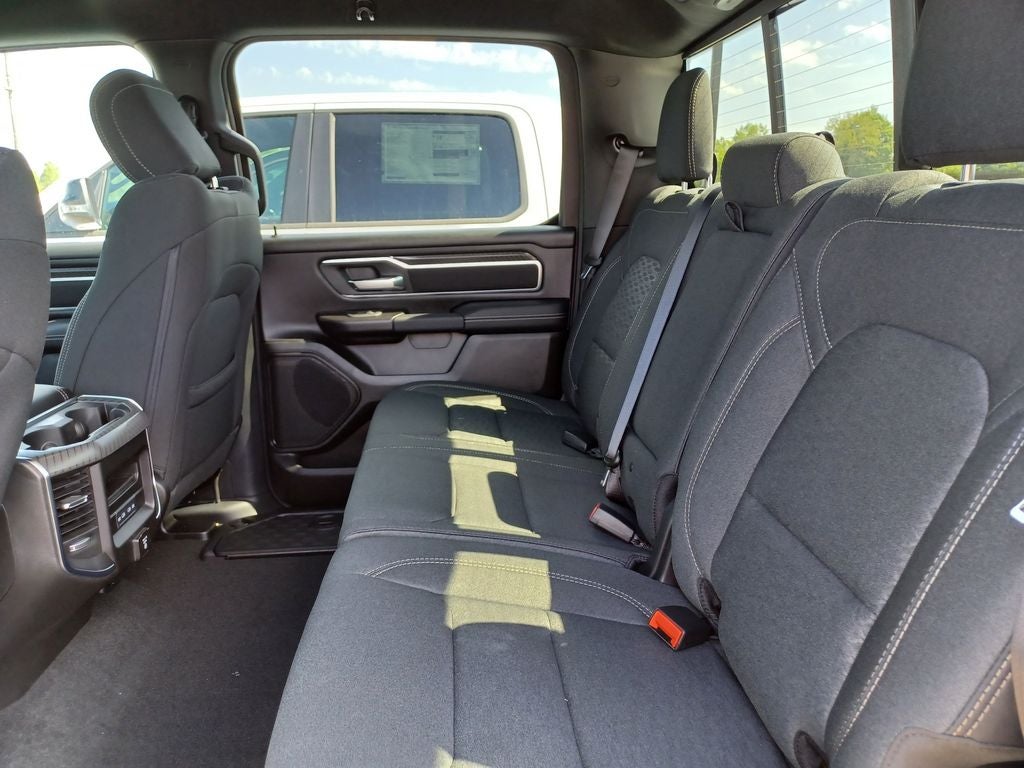 2027 RAM 1500 Big Horn/Lone Star