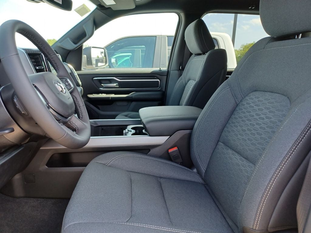 2027 RAM 1500 Big Horn/Lone Star
