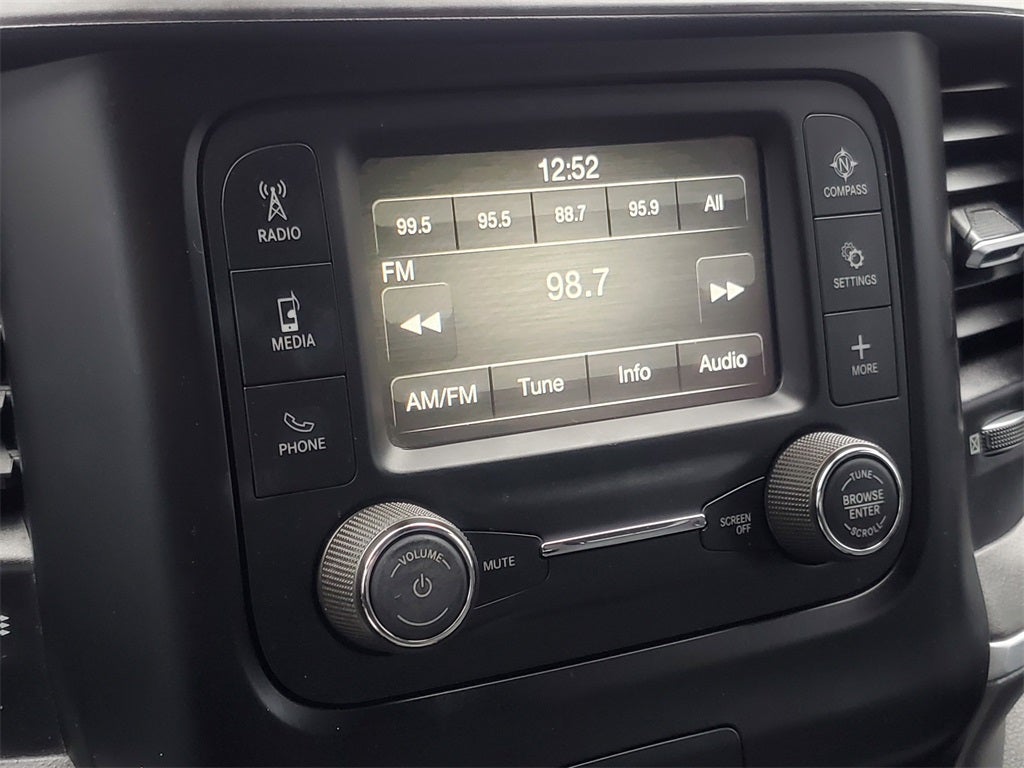 2021 RAM 1500 Big Horn Crew Cab 4x4 5'7' Box