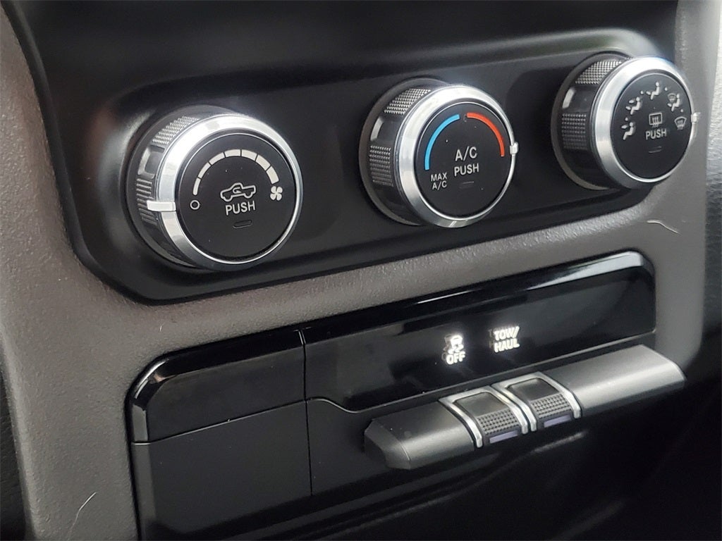 2021 RAM 1500 Big Horn Crew Cab 4x4 5'7' Box