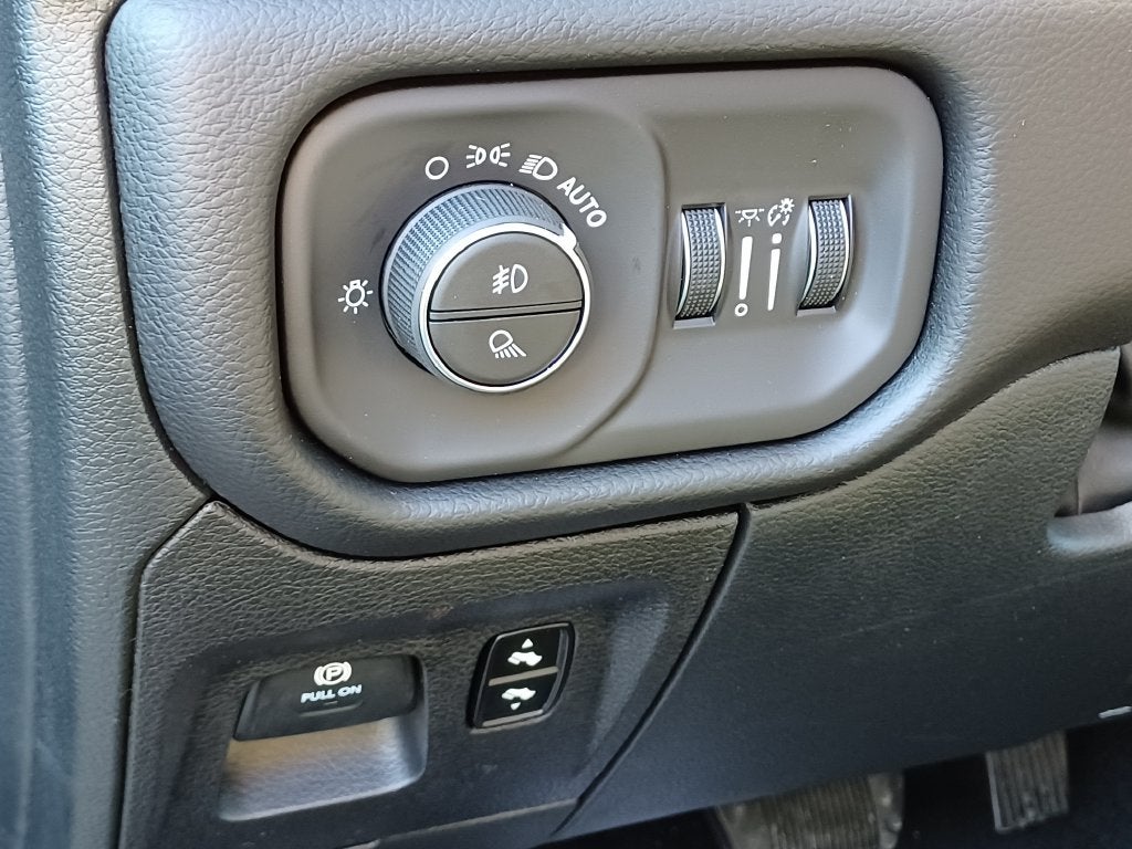 2027 RAM Ram 1500 Big Horn/Lone Star