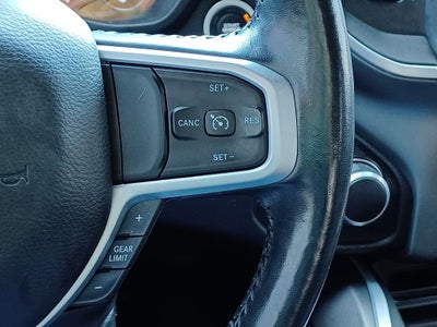 2020 RAM 1500 Big Horn Crew Cab 4x4 5'7' Box