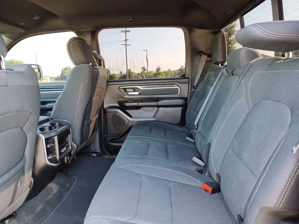 2020 RAM 1500 Big Horn Crew Cab 4x4 5'7' Box