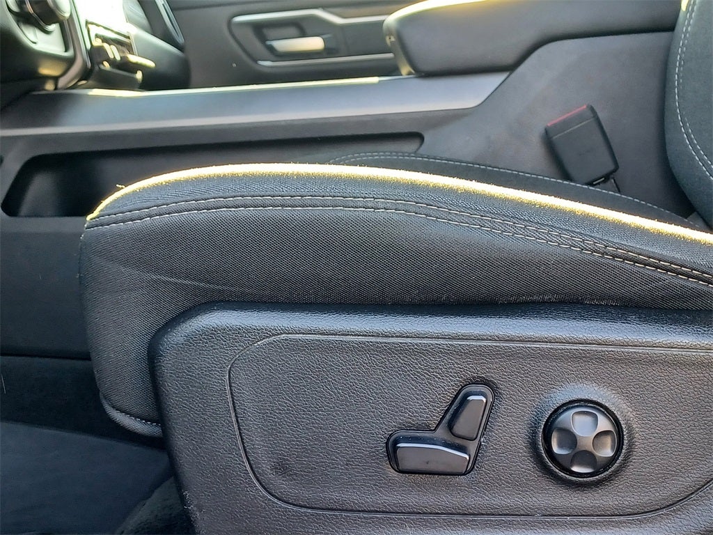 2021 RAM 1500 Big Horn Crew Cab 4x4 5'7' Box