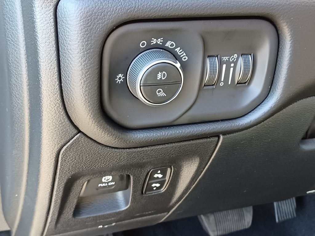 2027 RAM Ram 1500 Big Horn/Lone Star