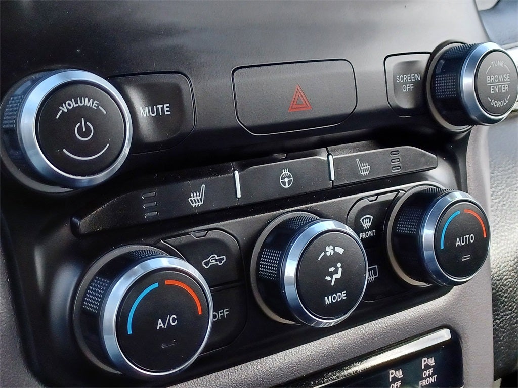 2022 RAM 1500 Big Horn Crew Cab 4x4 5'7' Box