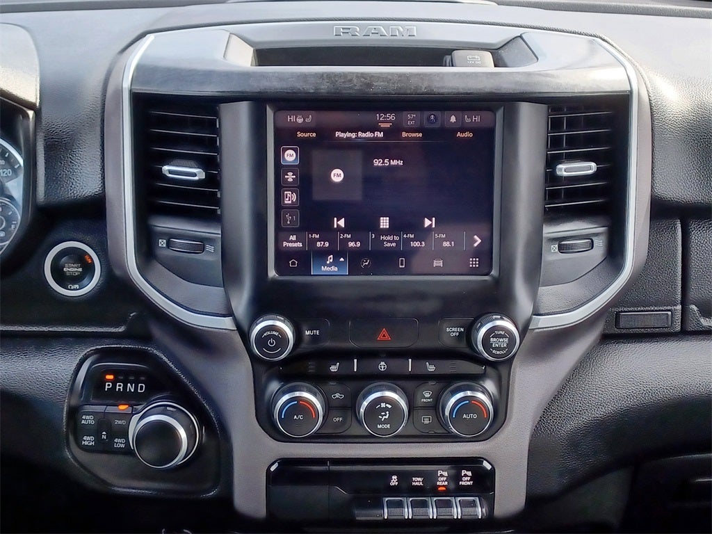 2022 RAM 1500 Big Horn Crew Cab 4x4 5'7' Box