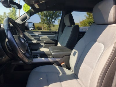 2022 RAM 1500 Big Horn Crew Cab 4x4 5'7' Box