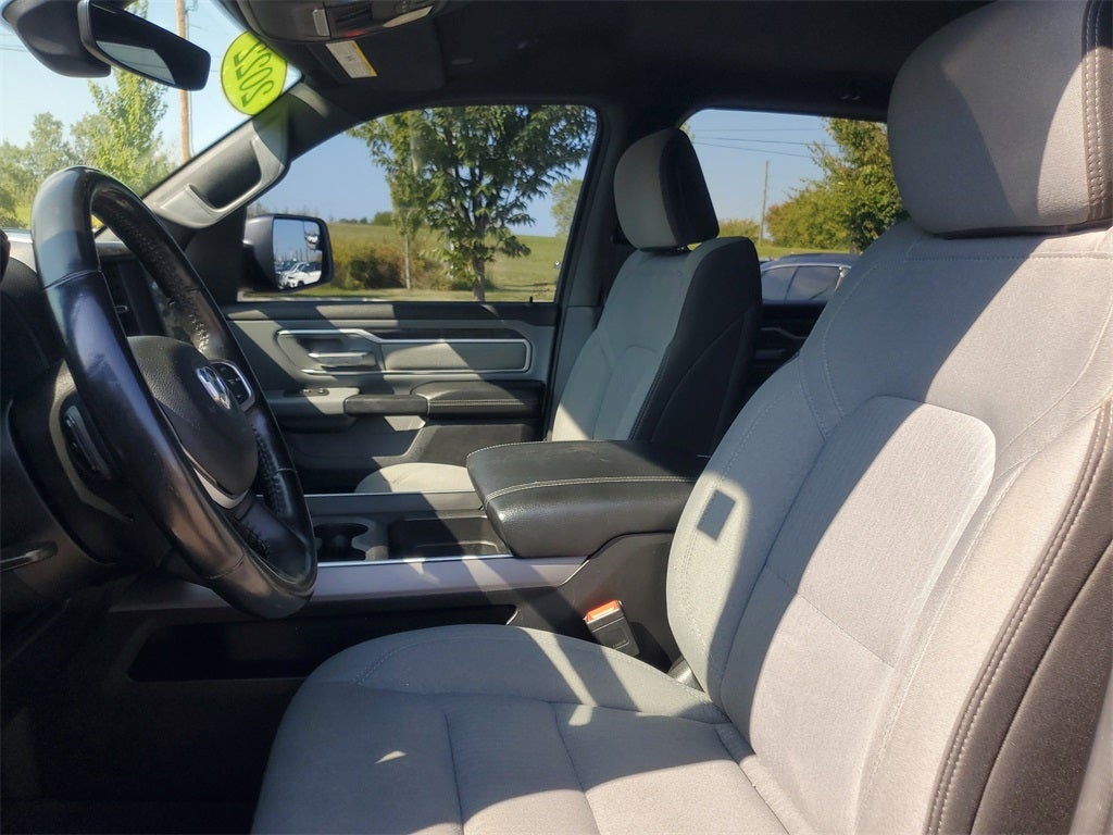 2022 RAM 1500 Big Horn Crew Cab 4x4 5'7' Box