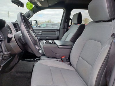 2022 RAM 1500 Big Horn Crew Cab 4x4 5'7' Box