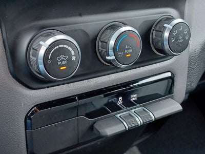 2022 RAM 1500 Big Horn Crew Cab 4x4 5'7' Box