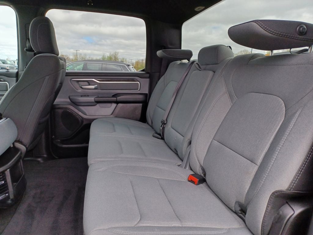 2022 RAM 1500 Big Horn Crew Cab 4x4 5'7' Box