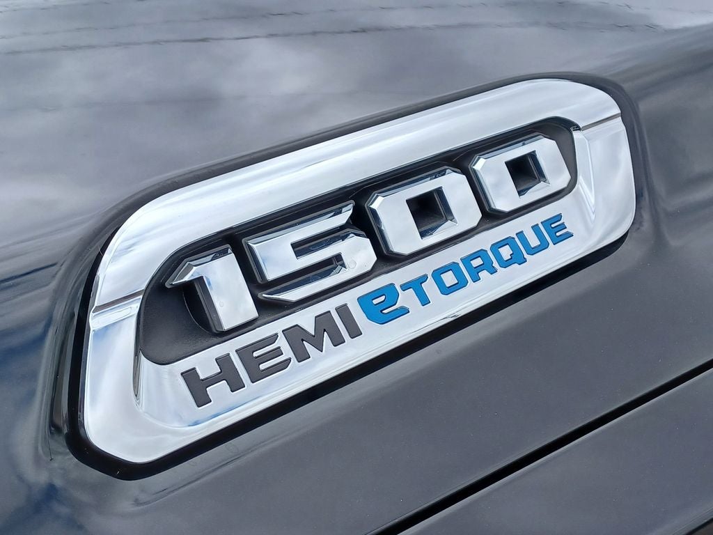 2022 RAM 1500 Big Horn Crew Cab 4x4 5'7' Box