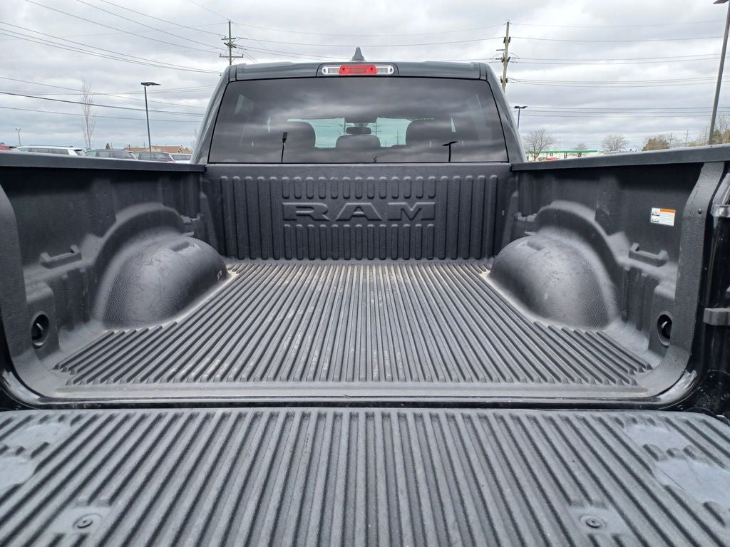 2022 RAM 1500 Big Horn Crew Cab 4x4 5'7' Box