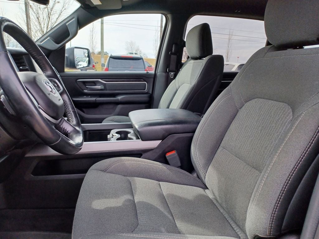 2020 RAM 1500 Big Horn Crew Cab 4x4 5'7' Box