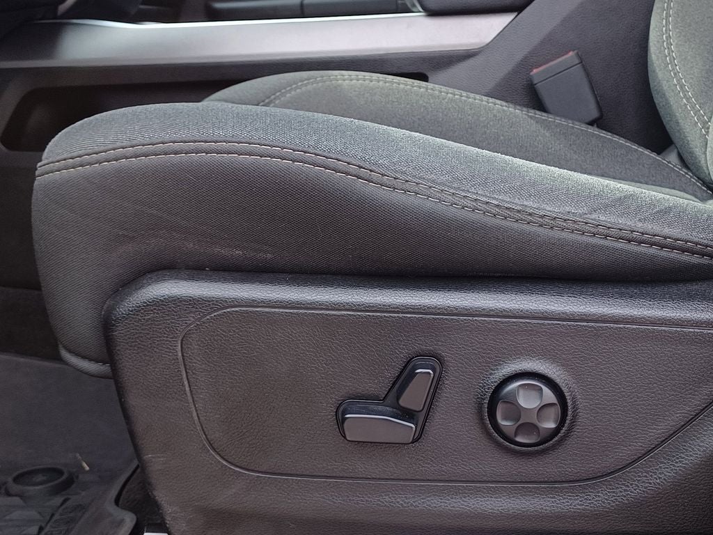 2020 RAM 1500 Big Horn Crew Cab 4x4 5'7' Box