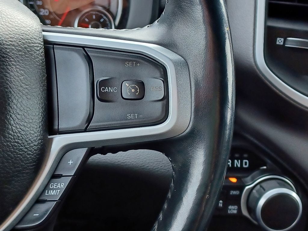 2020 RAM 1500 Big Horn Crew Cab 4x4 5'7' Box