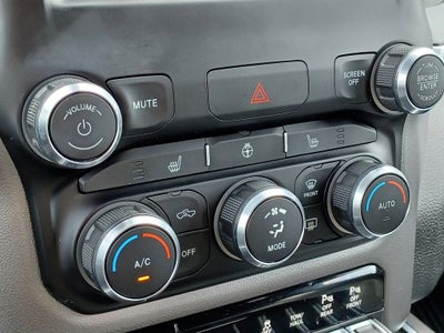 2020 RAM 1500 Big Horn Crew Cab 4x4 5'7' Box