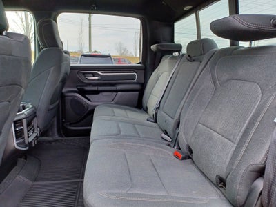 2020 RAM 1500 Big Horn Crew Cab 4x4 5'7' Box