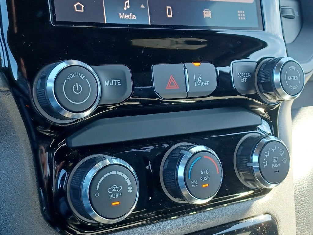 2027 RAM Ram 1500 Express