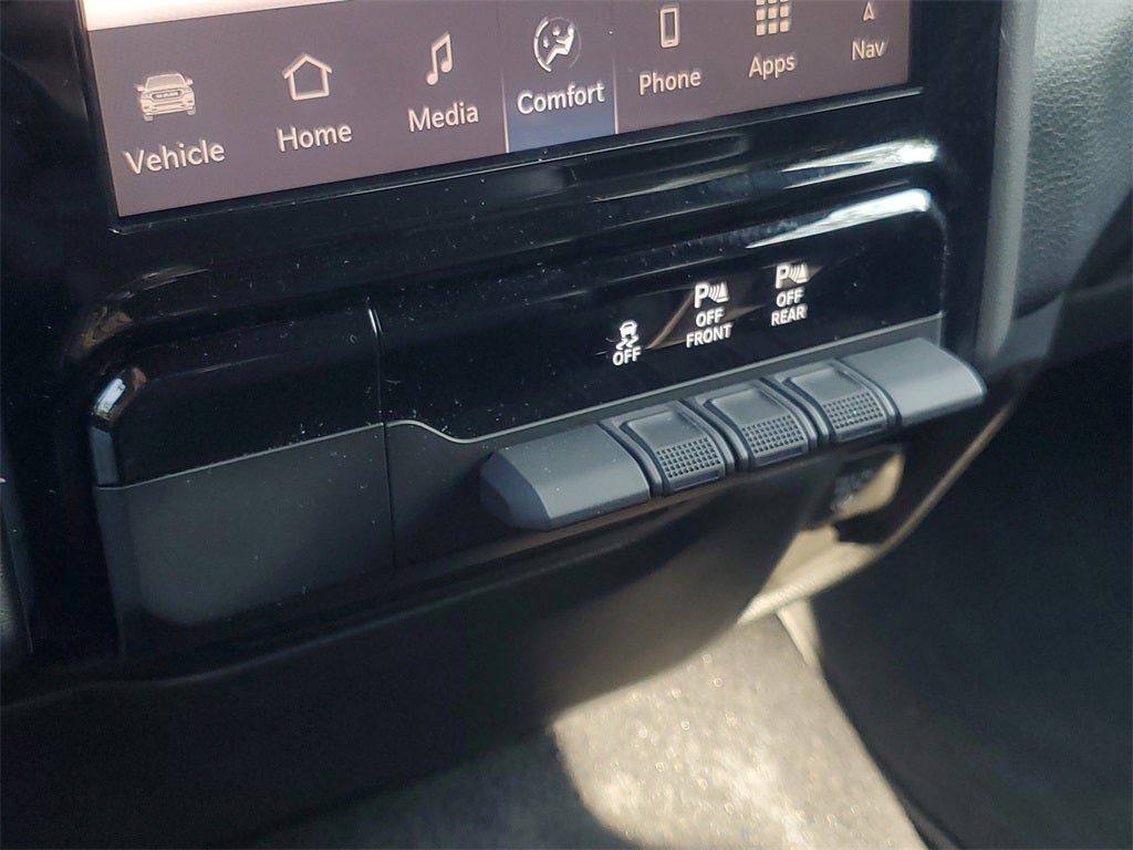 2025 RAM 1500 Laramie Crew Cab 4x4 5'7' Box