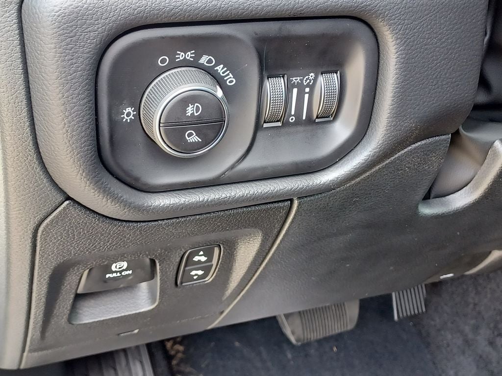 2027 RAM 1500 Laramie