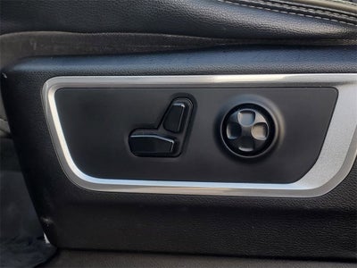 2020 RAM 1500 Laramie Crew Cab 4x4 5'7' Box