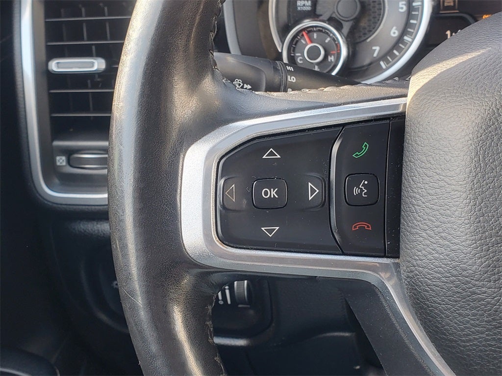 2020 RAM 1500 Laramie Crew Cab 4x4 5'7' Box