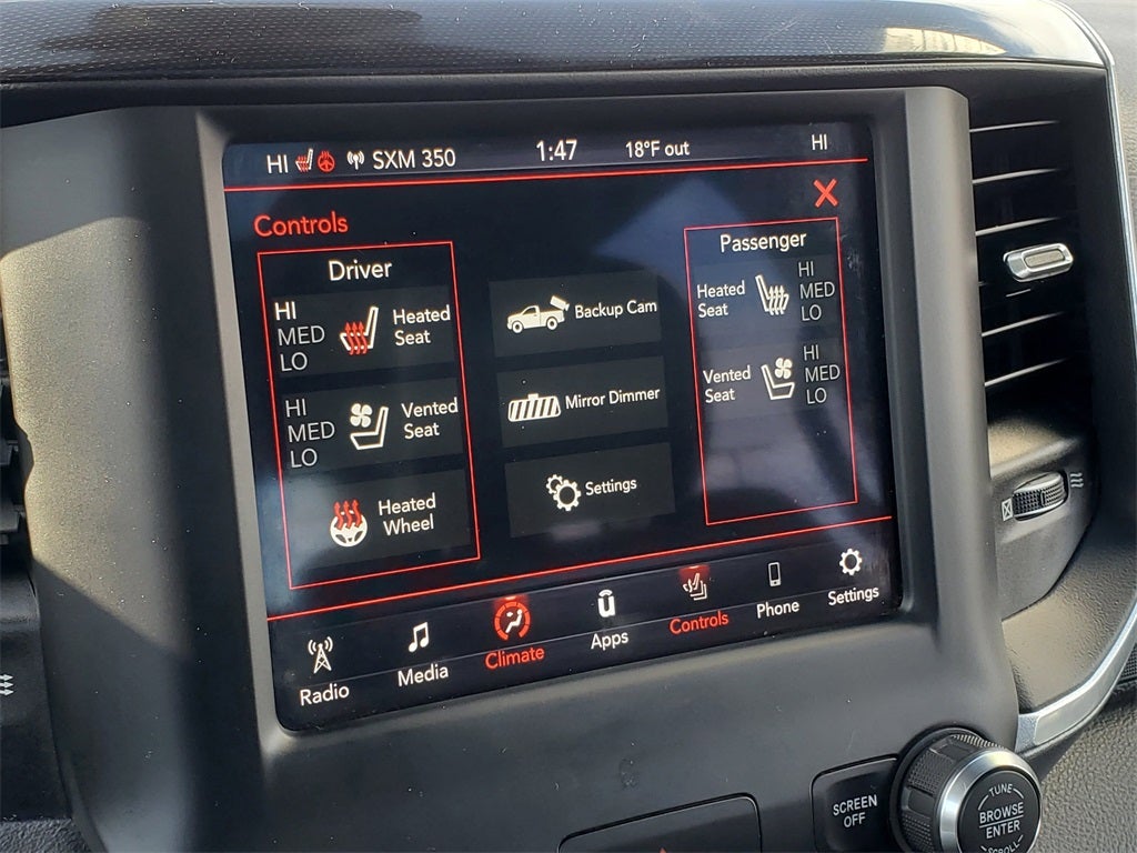 2020 RAM 1500 Laramie Crew Cab 4x4 5'7' Box